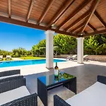 Villa Mediterranean Blue Gennadi